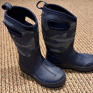DSG Boy’s Navy Camo Rain Boots youth size 3